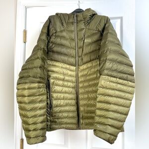 Men’s REI green down puffer jacket with hood